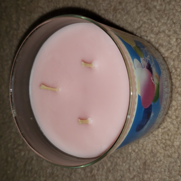 Salt Water Taffy 3-Wick Candle - Picture 3 of 4